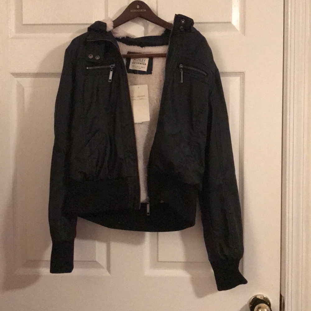 Fashion nova leather jacket with fur inside